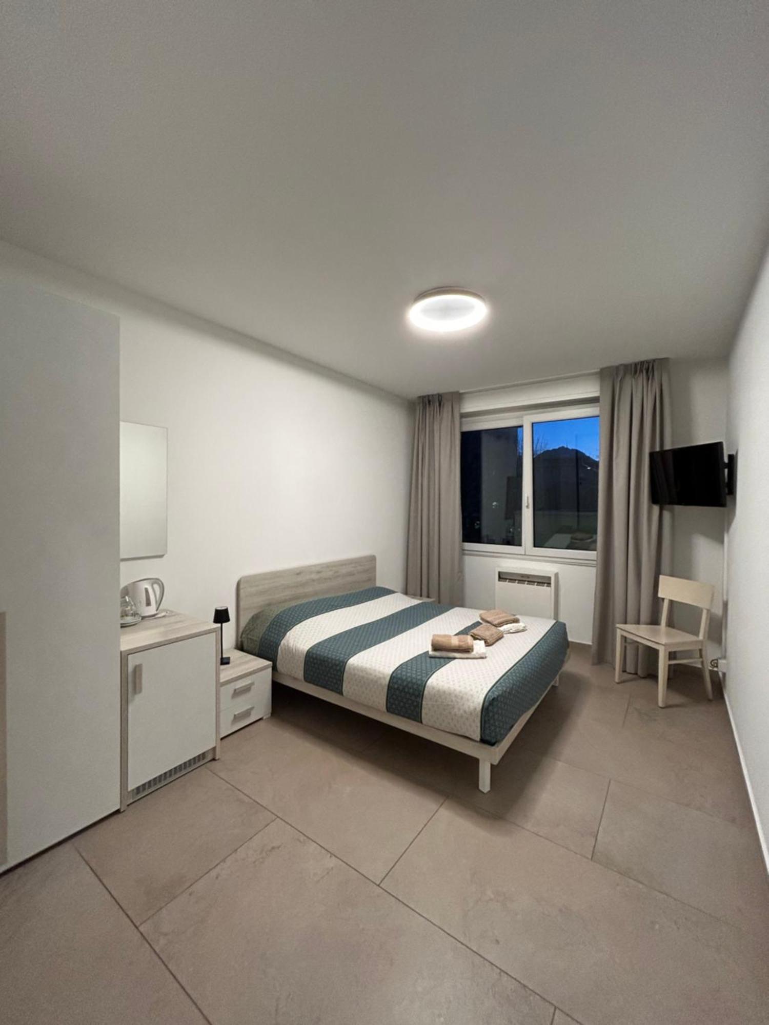 *Veranda'S Rooms* - Free Parking In Central لوغانو المظهر الخارجي الصورة